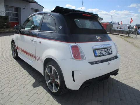 2011 Abarth 500 - sportscars.cz