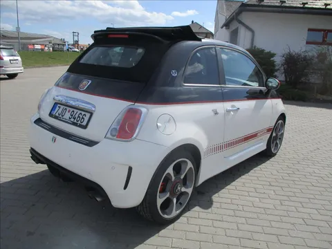 2011 Abarth 500 - sportscars.cz