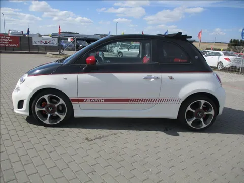 2011 Abarth 500 - sportscars.cz