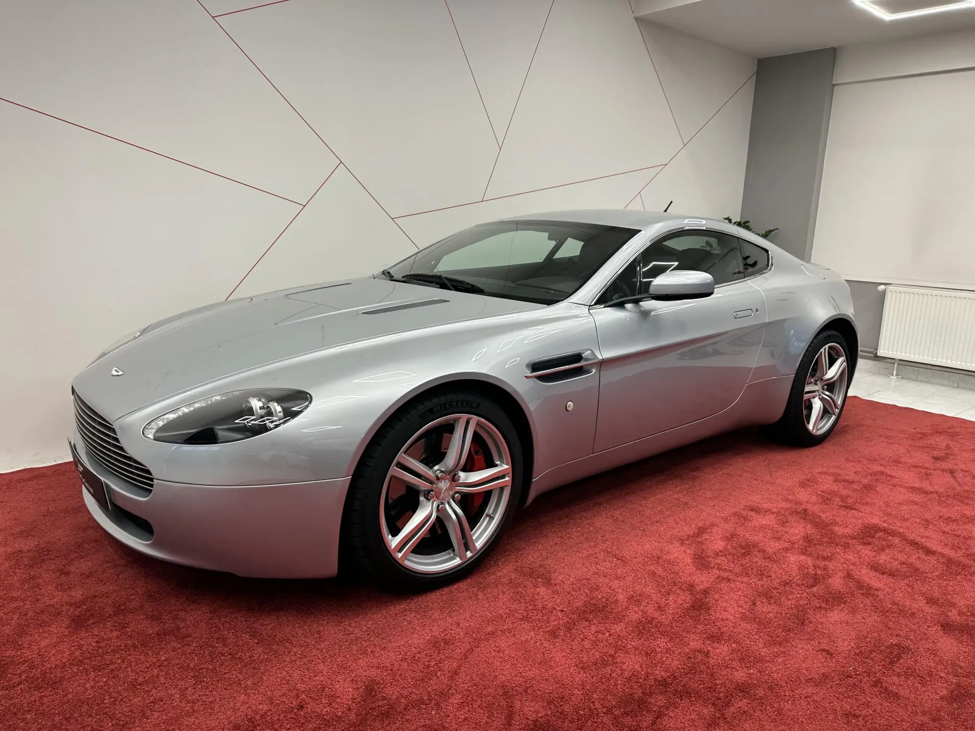 2006 Aston Martin V8 Vantage - sportscars.cz