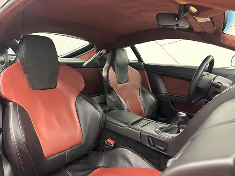 2006 Aston Martin V8 Vantage - sportscars.cz