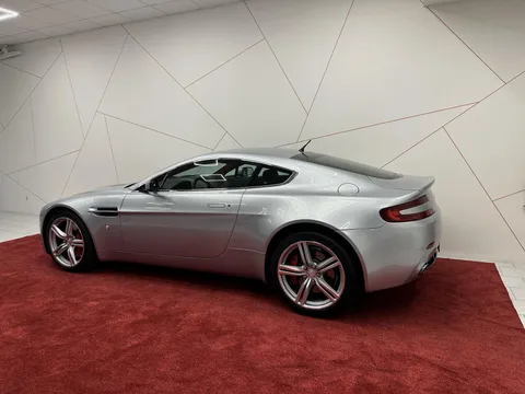 2006 Aston Martin V8 Vantage - sportscars.cz