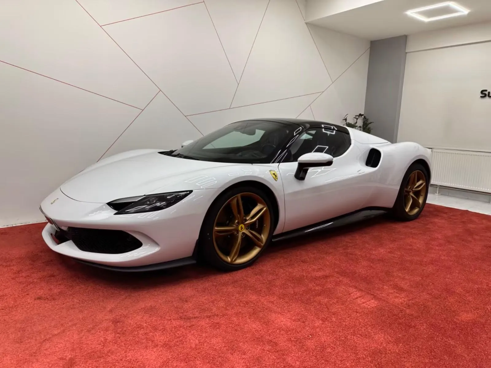 2025 Ferrari 296 GTS - sportscars.cz