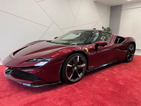 2024 Ferrari SF90 - sportscars.cz