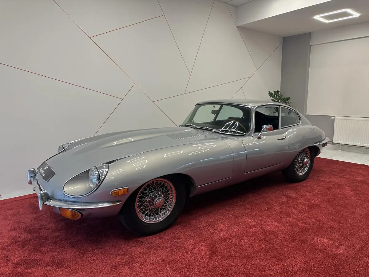 1968 Jaguar E-Type 4.2 - vintagecars.cz