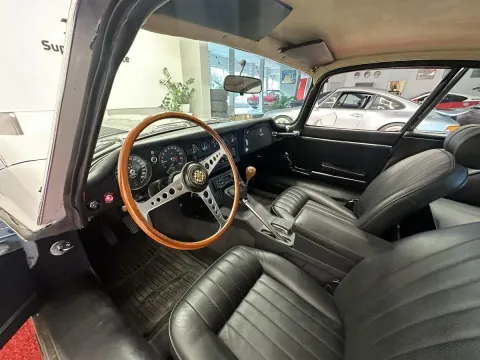 1968 Jaguar E-Type 4.2 - vintagecars.cz