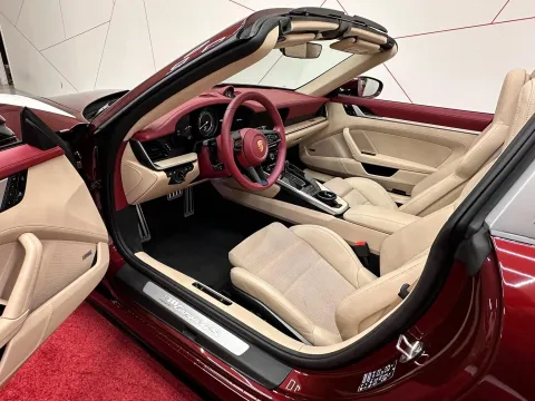 2021 Porsche 911 992 Targa Heritage - sportscars.cz