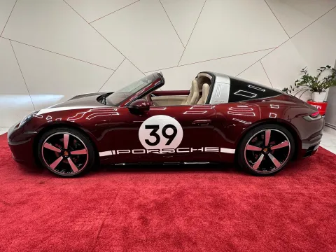 2021 Porsche 911 992 Targa Heritage - sportscars.cz