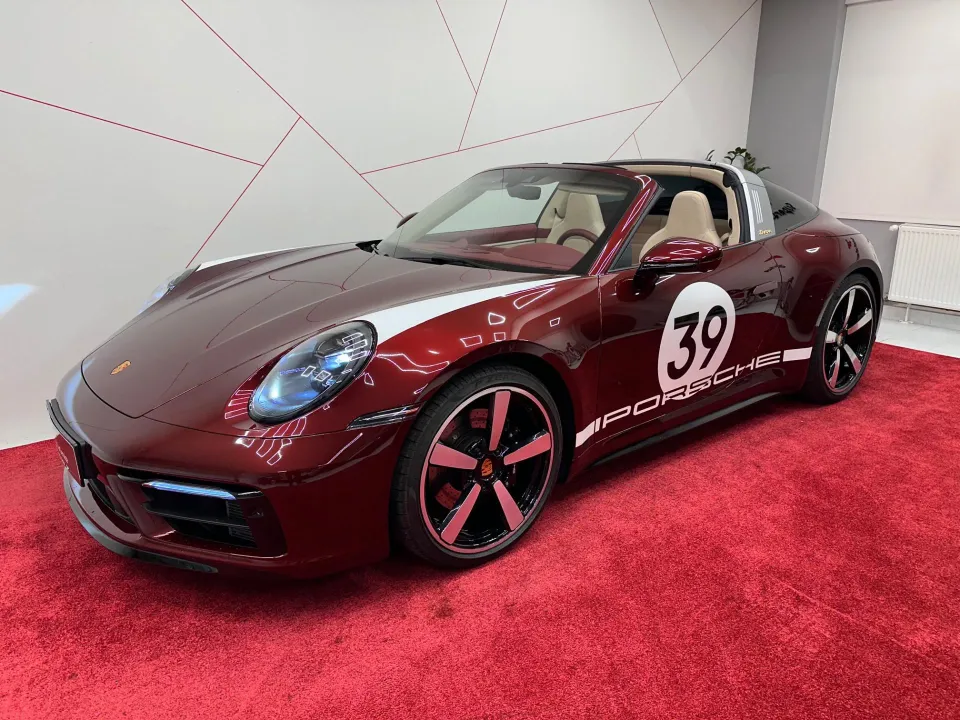 2021 Porsche 911 992 Targa Heritage - sportscars.cz